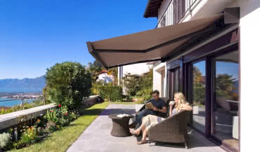 Szukasz idealnej osłony na duży taras? Sprawdź patent, który bije rekordy popularności wśród inwestorów